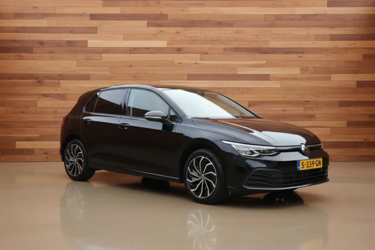 1.0 TSI Life | 17" LMV | LOUNGE PAKKET