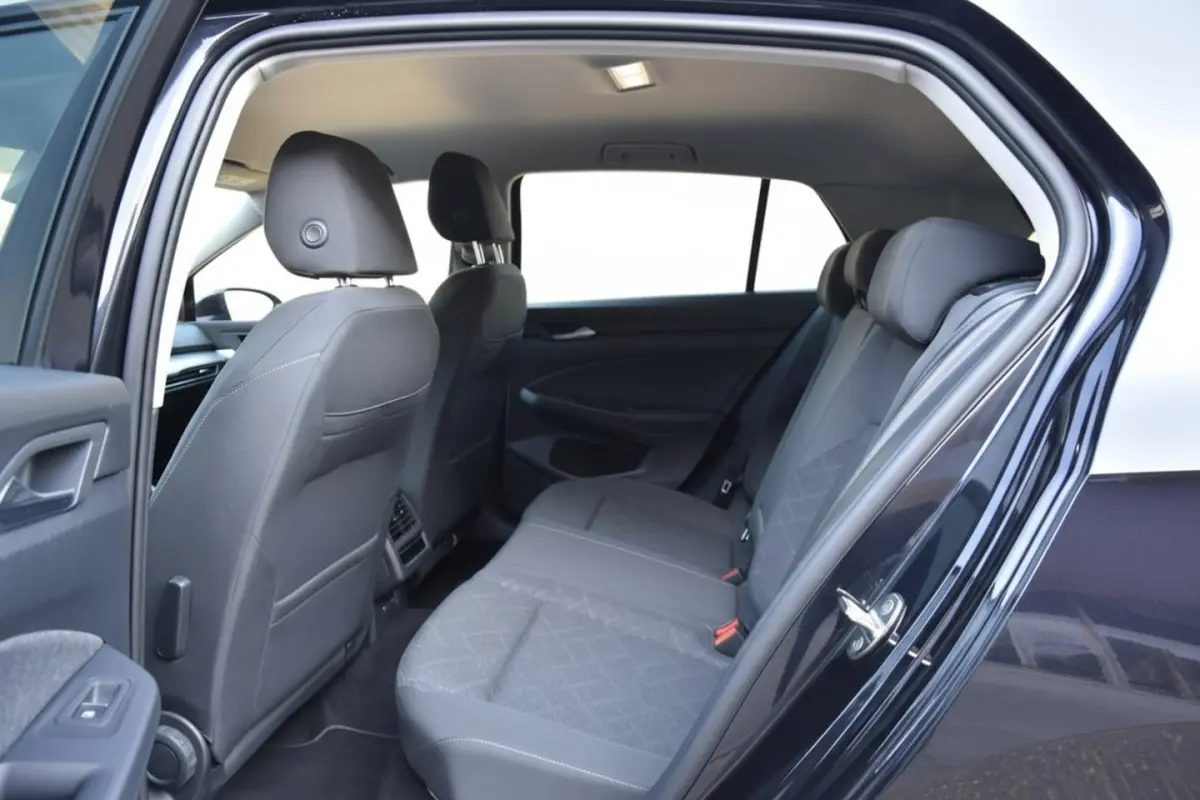 1.0 TSI Life | 17" LMV | LOUNGE PAKKET