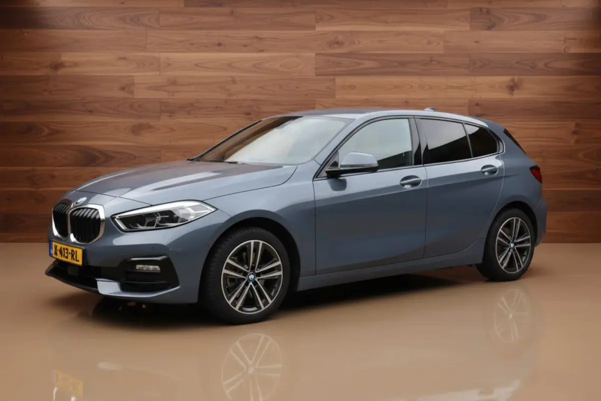 118i High Executive SPORTLINE | SPORTLEDER | TREKHAAK | STOEL/STUUR VERW