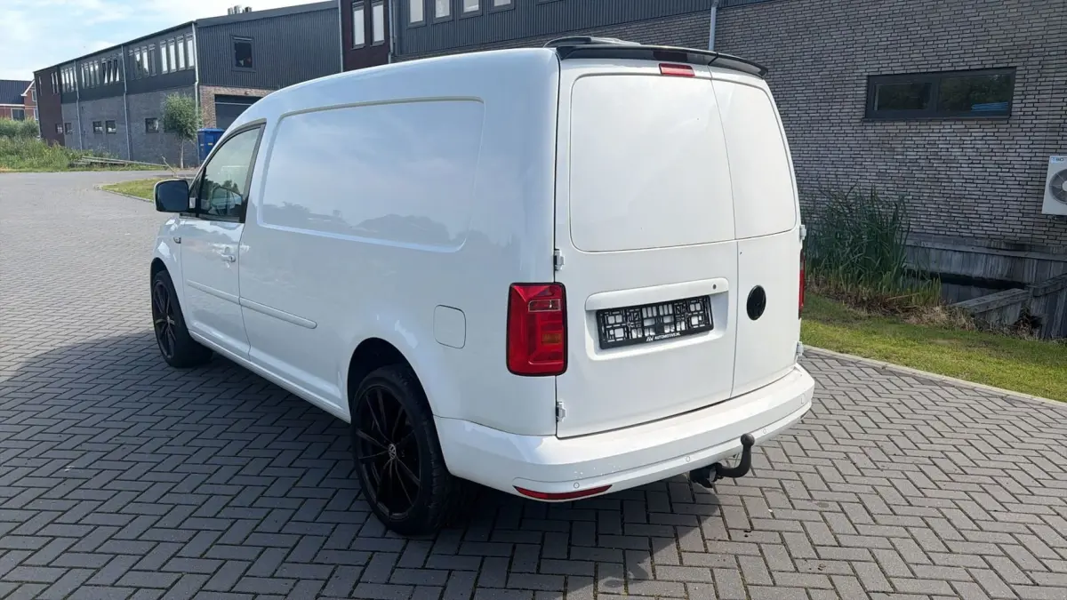 2.0 TDI L2H1 BMT Highline 172DKM / NAVIGATIE / 19'' INCH VELGEN / LET OP PROBLEMEN