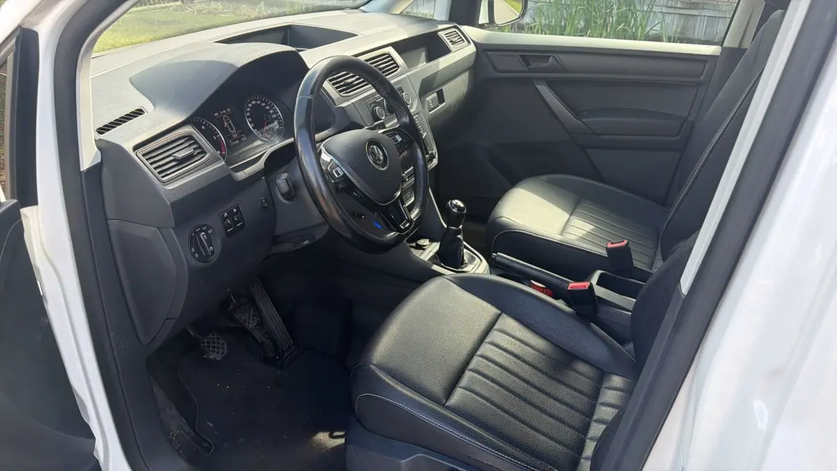 2.0 TDI L2H1 BMT Highline 172DKM / NAVIGATIE / 19'' INCH VELGEN / LET OP PROBLEMEN