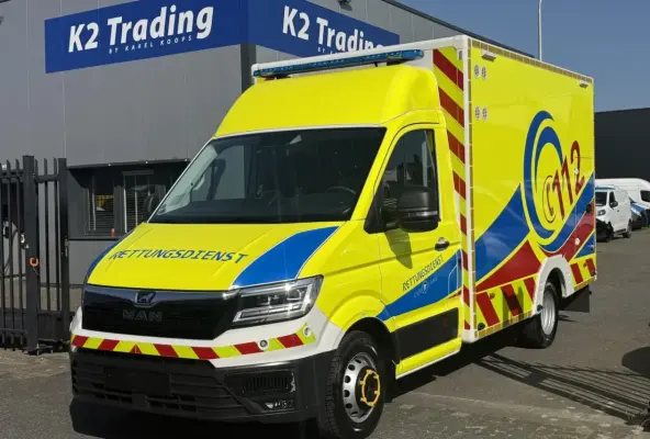 180 50 180pk Automaat 50 AMBULANCE INCL STRYKER BRANCARD VB Luchtvering