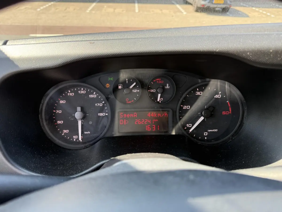35C14 2.3 375 Laadklep Euro-6 Airco