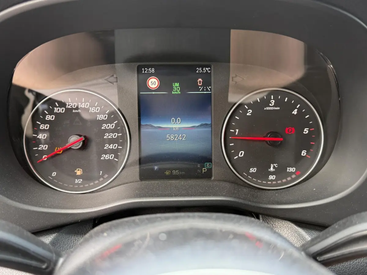 119 CDI L3 Select AIRMATIC APPLE CARPLAY FULL LED 2500KG Trekhaak