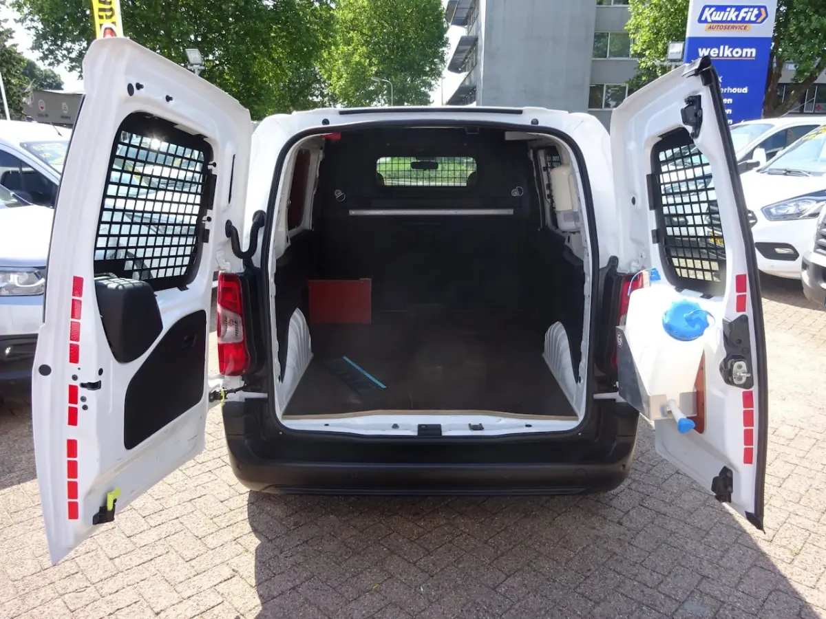 1.6 BlueHDI Club AIRCO CRUISE CONTROL NAVIGATIE PDC SCHUIFDEUR