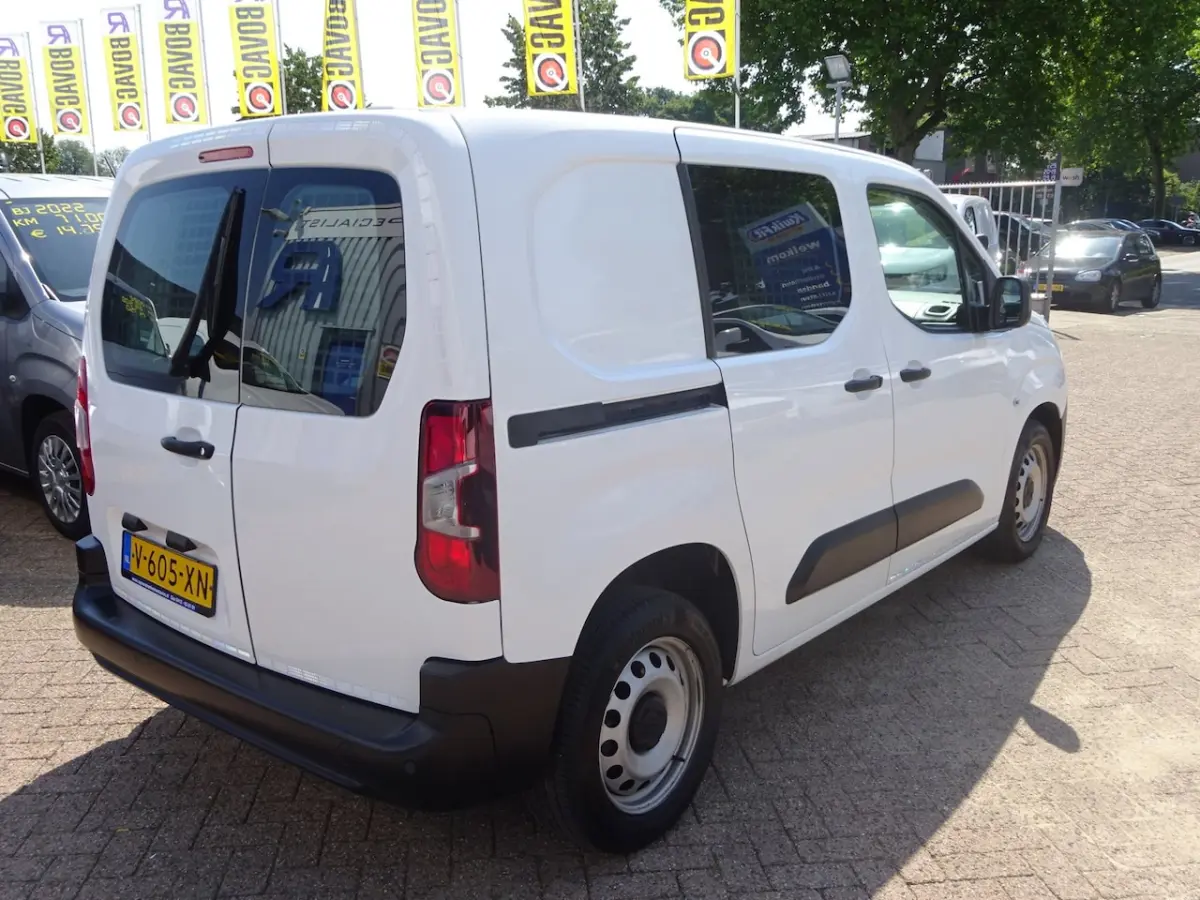 1.6 BlueHDI Club AIRCO CRUISE CONTROL NAVIGATIE PDC SCHUIFDEUR