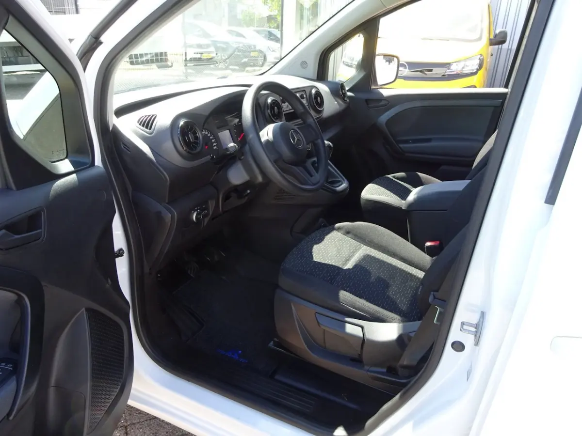 108 CDI L1 AIRCO 2 x SCHUIFDEUR EURO 6