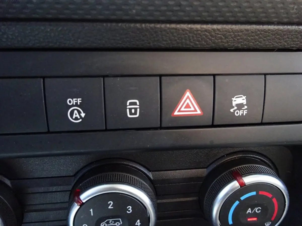 108 CDI L1 AIRCO 2 x SCHUIFDEUR EURO 6