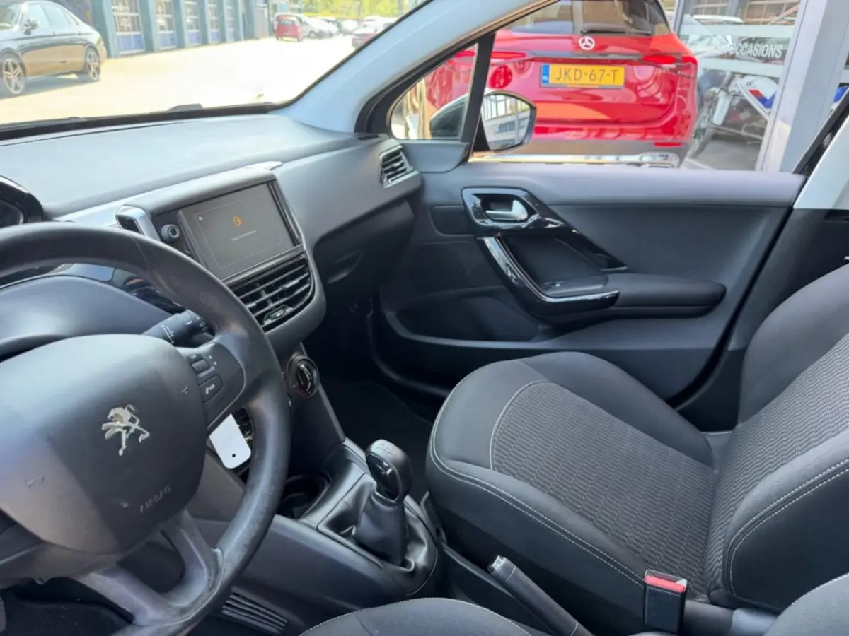 1.2 PURETECH ACTIVE NAVI AIRCO