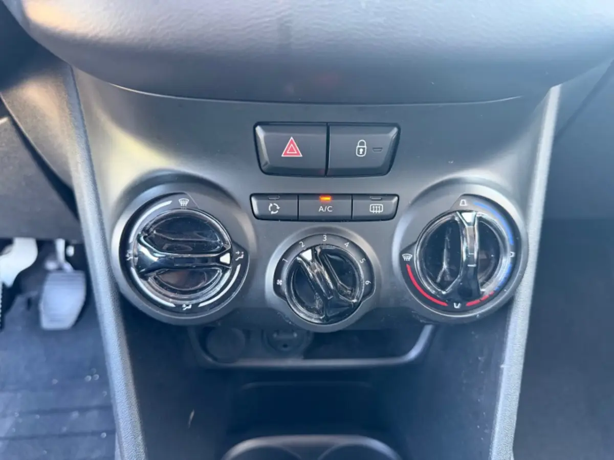 1.2 PURETECH ACTIVE NAVI AIRCO