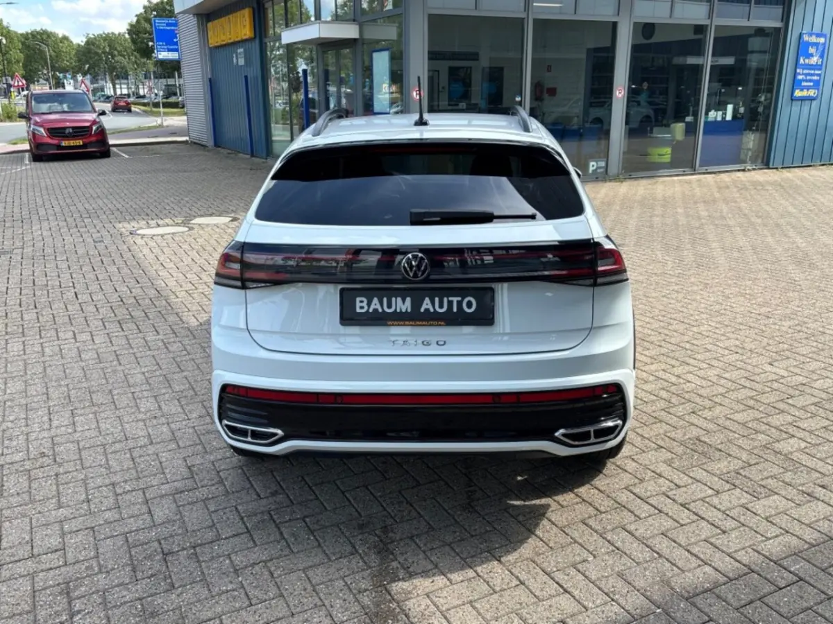 1.0 TSI R-LINE AIRCO NAVI CARPLAY PDC STOELVERW