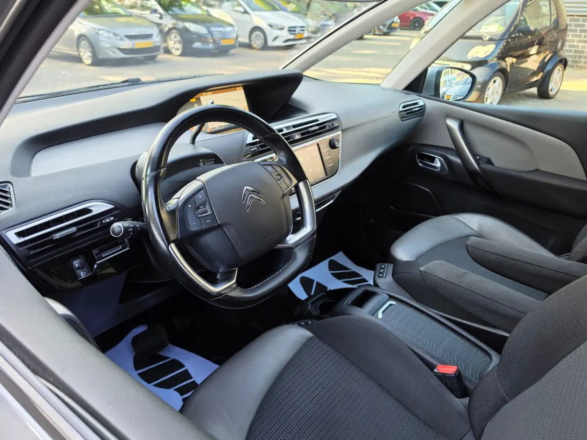 1.2 PureTech Shine Automaat 7p Camera Navi Stoelmassage