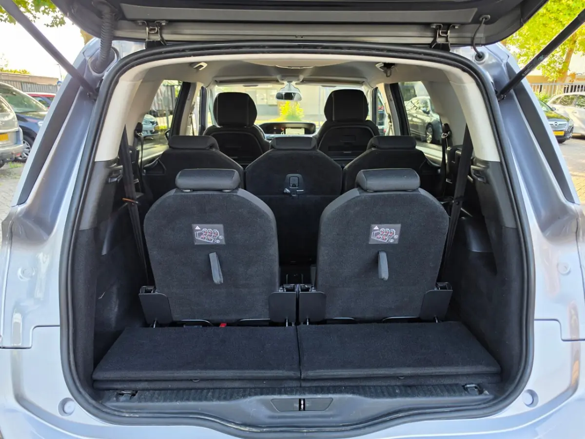 1.2 PureTech Shine Automaat 7p Camera Navi Stoelmassage