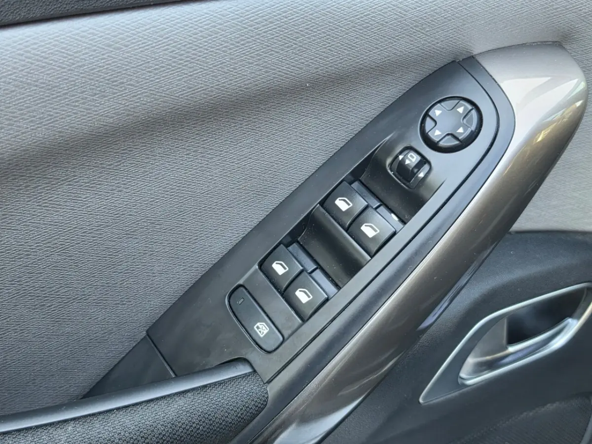 1.2 PureTech Shine Automaat 7p Camera Navi Stoelmassage