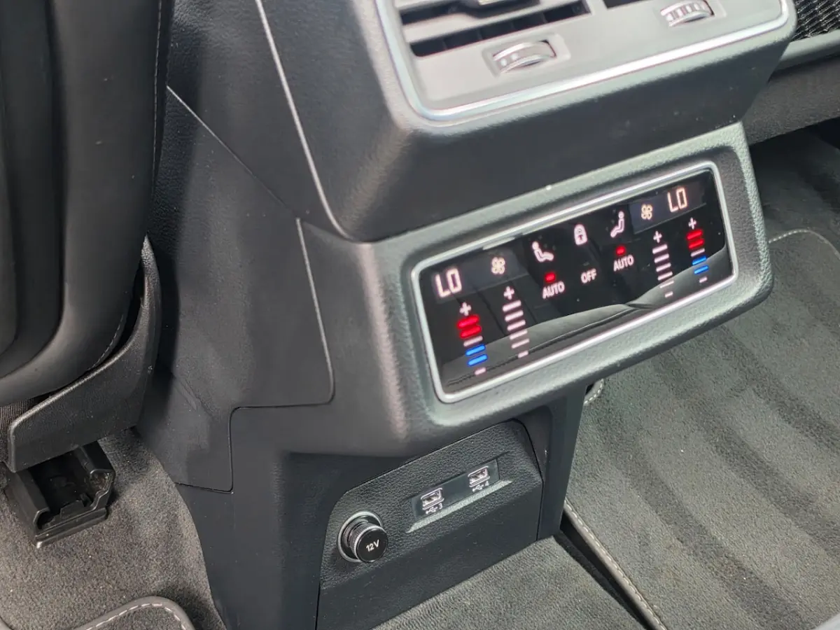 E-tron 55 quattro advanced 95 kWh Pano Leder 360 Camera