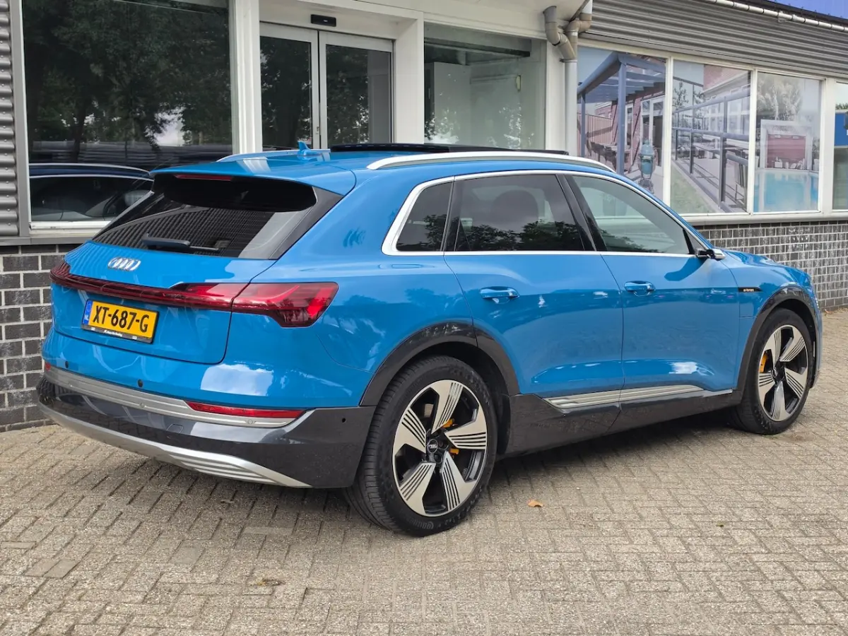E-tron 55 quattro advanced 95 kWh Pano Leder 360 Camera