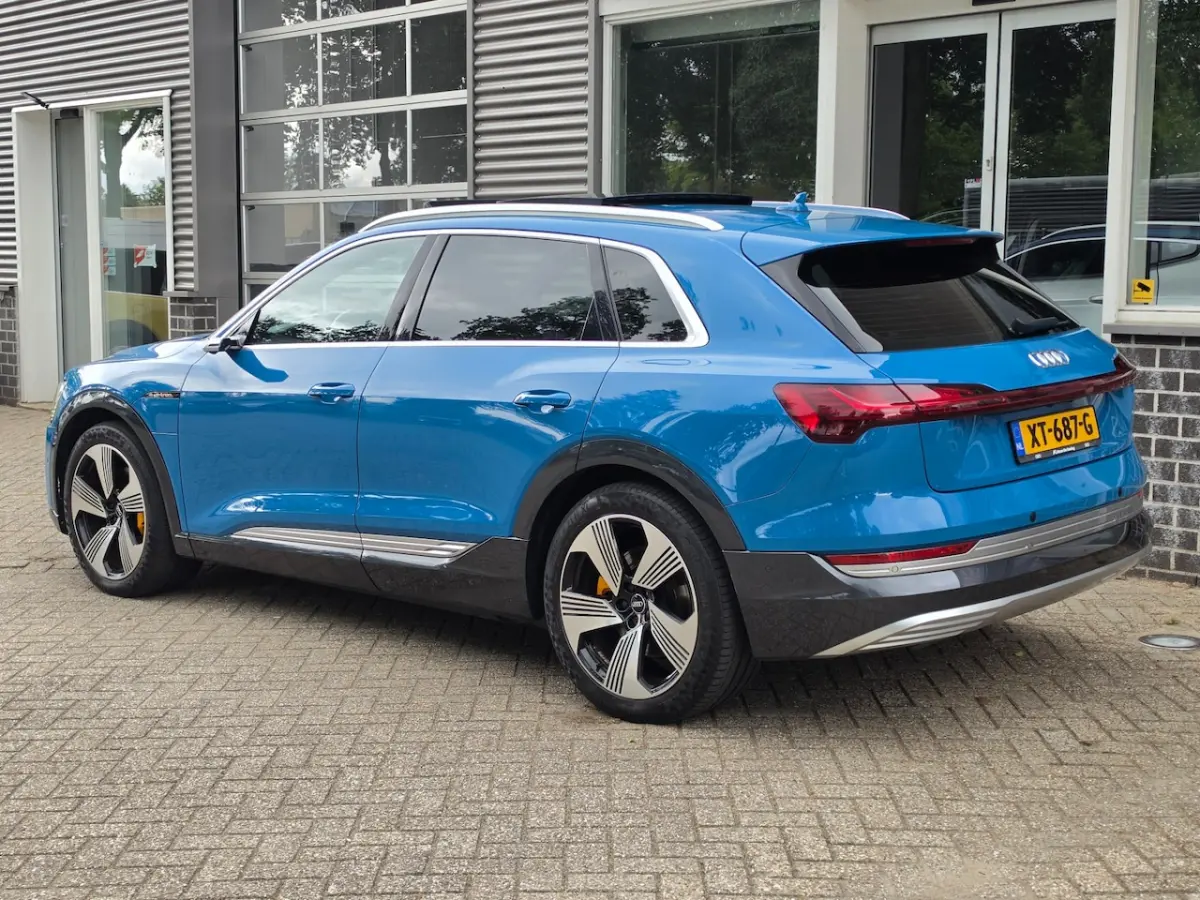 E-tron 55 quattro advanced 95 kWh Pano Leder 360 Camera