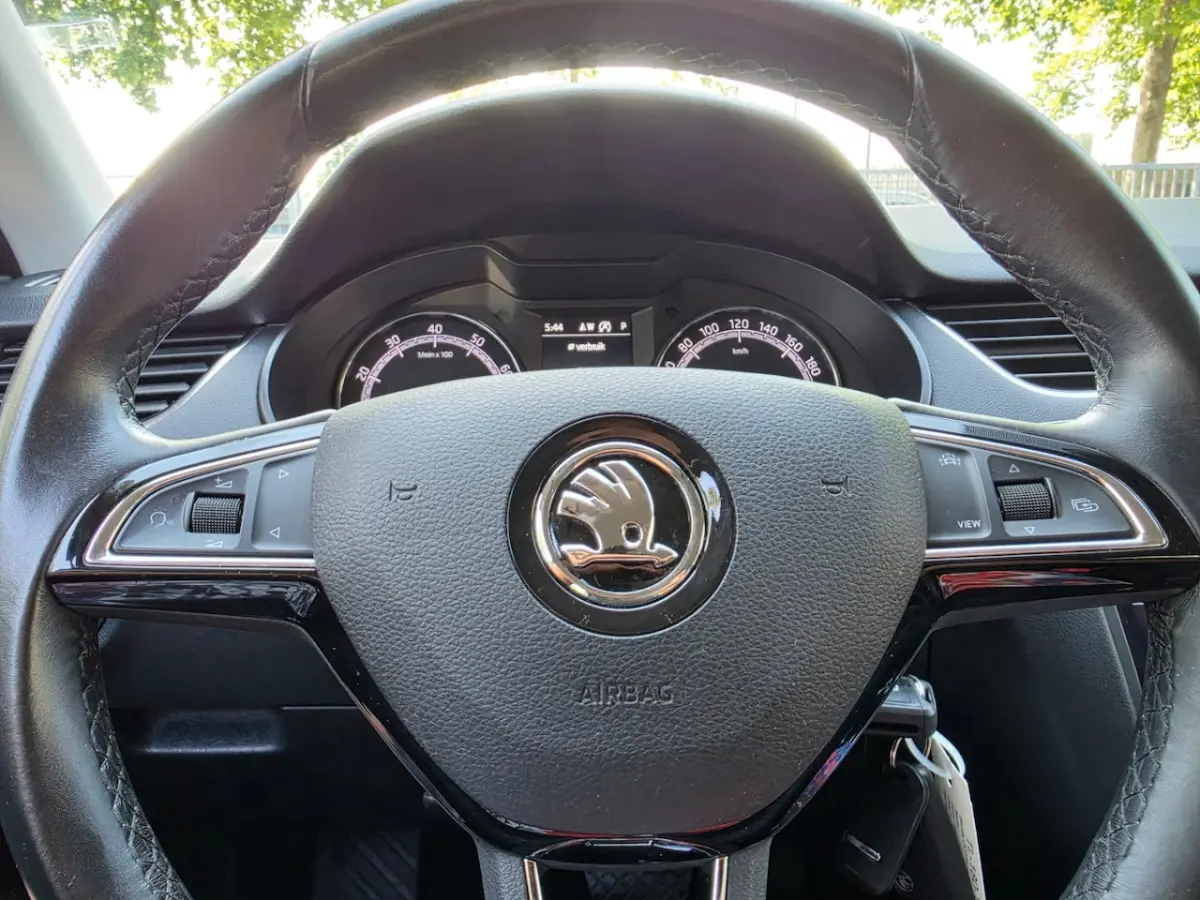 1.0 TSI Aut Dealer onderhouden Navi Carplay Nap