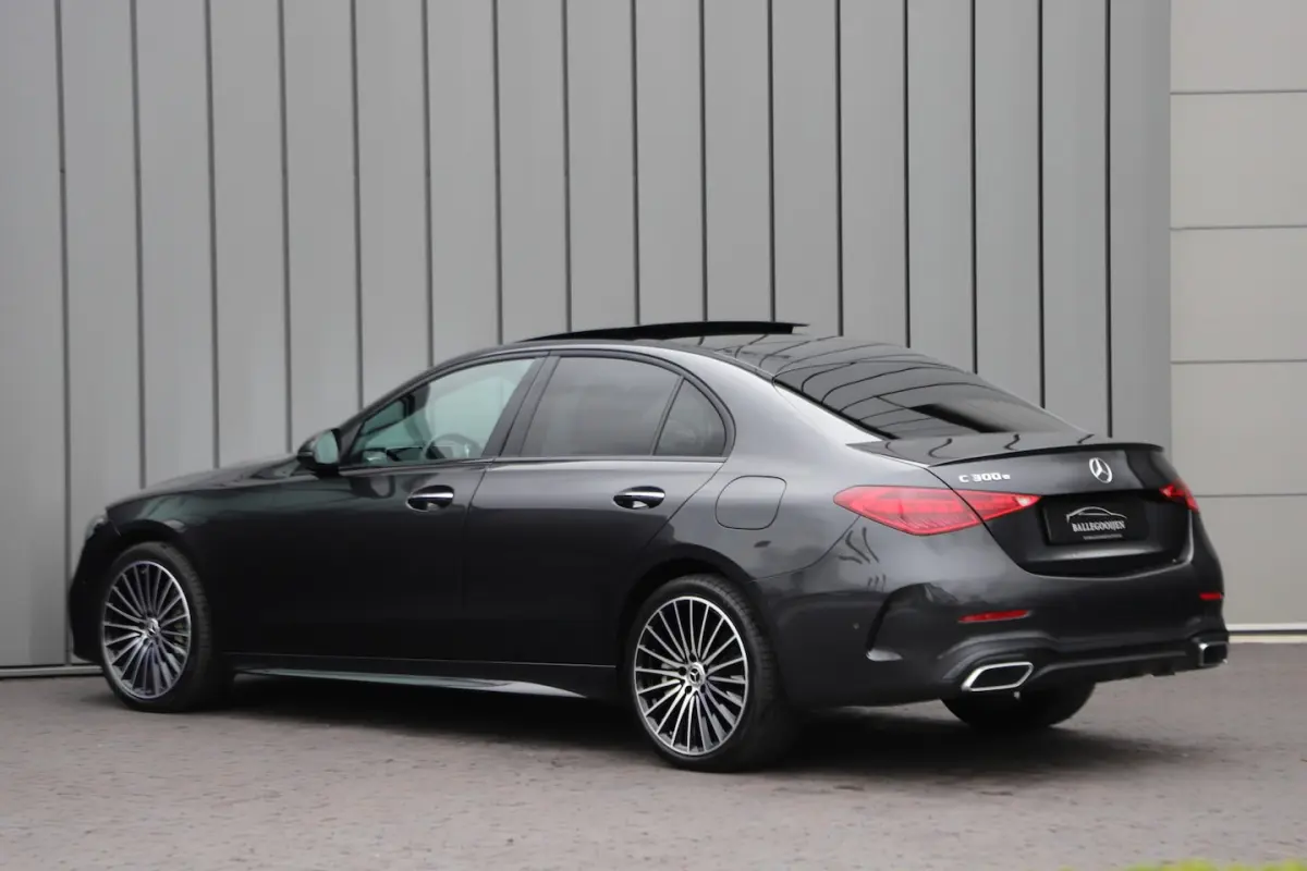 300e AMG | 313PK | Head-up | Keyless-go | Pano | Digital-light | Sfeerverlichting | Standk
