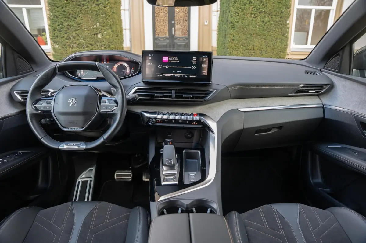 1.6 PureTech GT ADAPTIVE | CAMERA | KEYLESS | CARPLAY | 1E EIGN