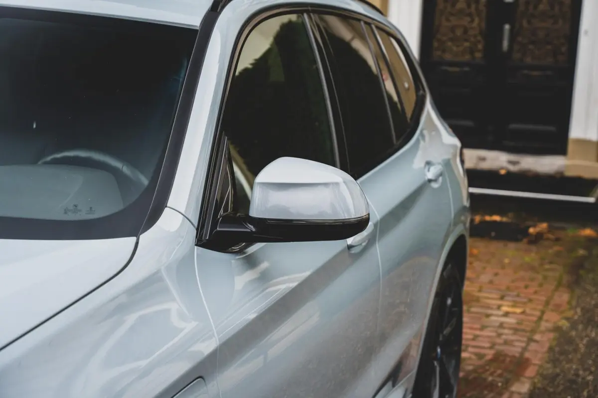 xDrive30e High Executive M-SPORT | KEYLESS | CAMERA | 20 INCH | SHADOWLINE | CARPLAY