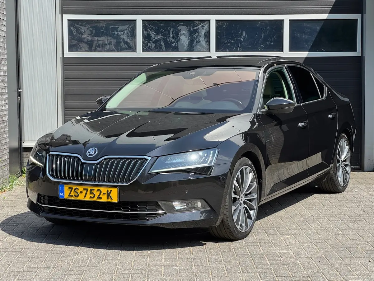 1.8 TSI Laurin & Klement Pano, Xenon/Led, Memory Stoel, Camera, Navi