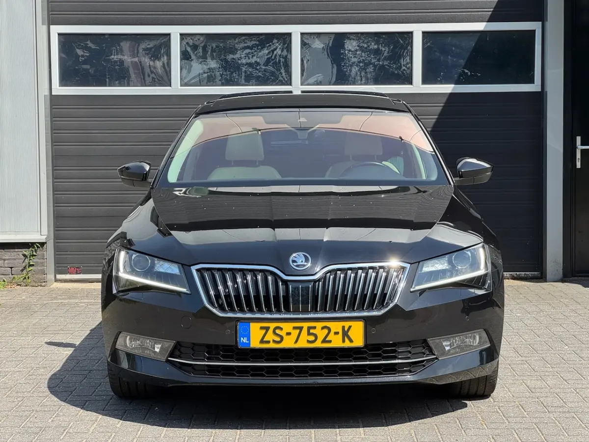 1.8 TSI Laurin & Klement Pano, Xenon/Led, Memory Stoel, Camera, Navi