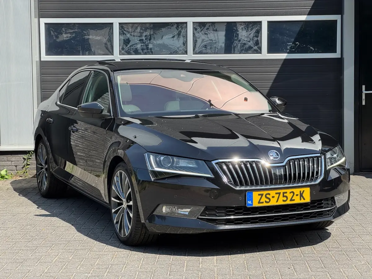 1.8 TSI Laurin & Klement Pano, Xenon/Led, Memory Stoel, Camera, Navi