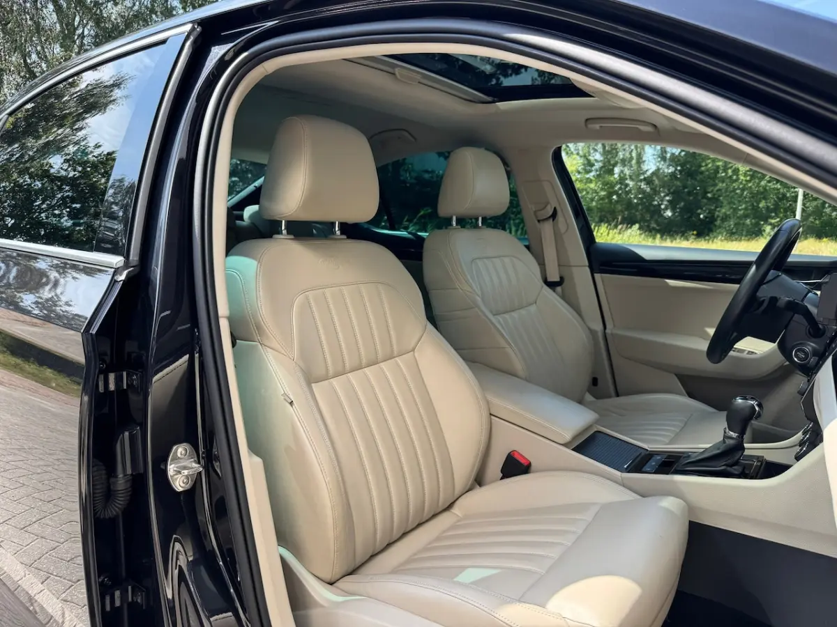 1.8 TSI Laurin & Klement Pano, Xenon/Led, Memory Stoel, Camera, Navi