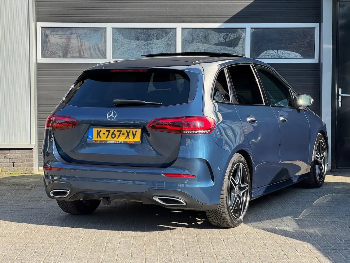 180d AMG Widescreen, Mutibeam, Memory Stoelen, Keyless, Camera, NAP