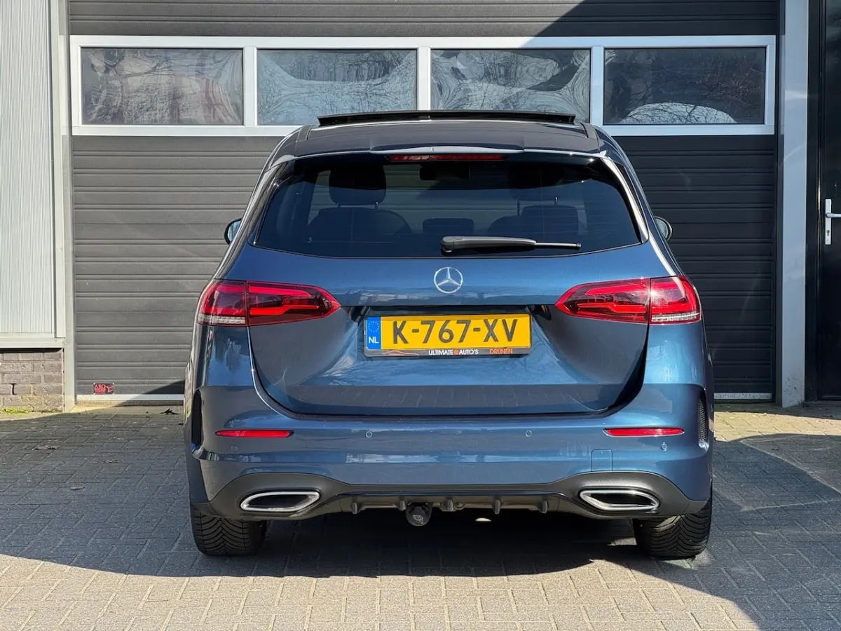 180d AMG Widescreen, Mutibeam, Memory Stoelen, Keyless, Camera, NAP