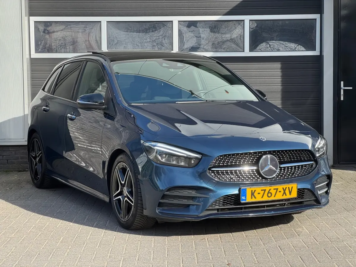 180d AMG Widescreen, Mutibeam, Memory Stoelen, Keyless, Camera, NAP