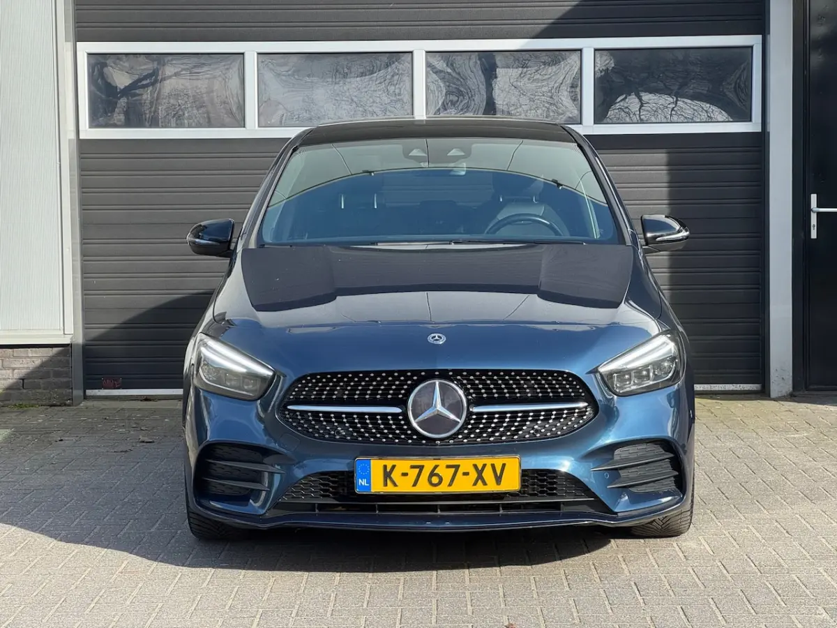 180d AMG Widescreen, Mutibeam, Memory Stoelen, Keyless, Camera, NAP