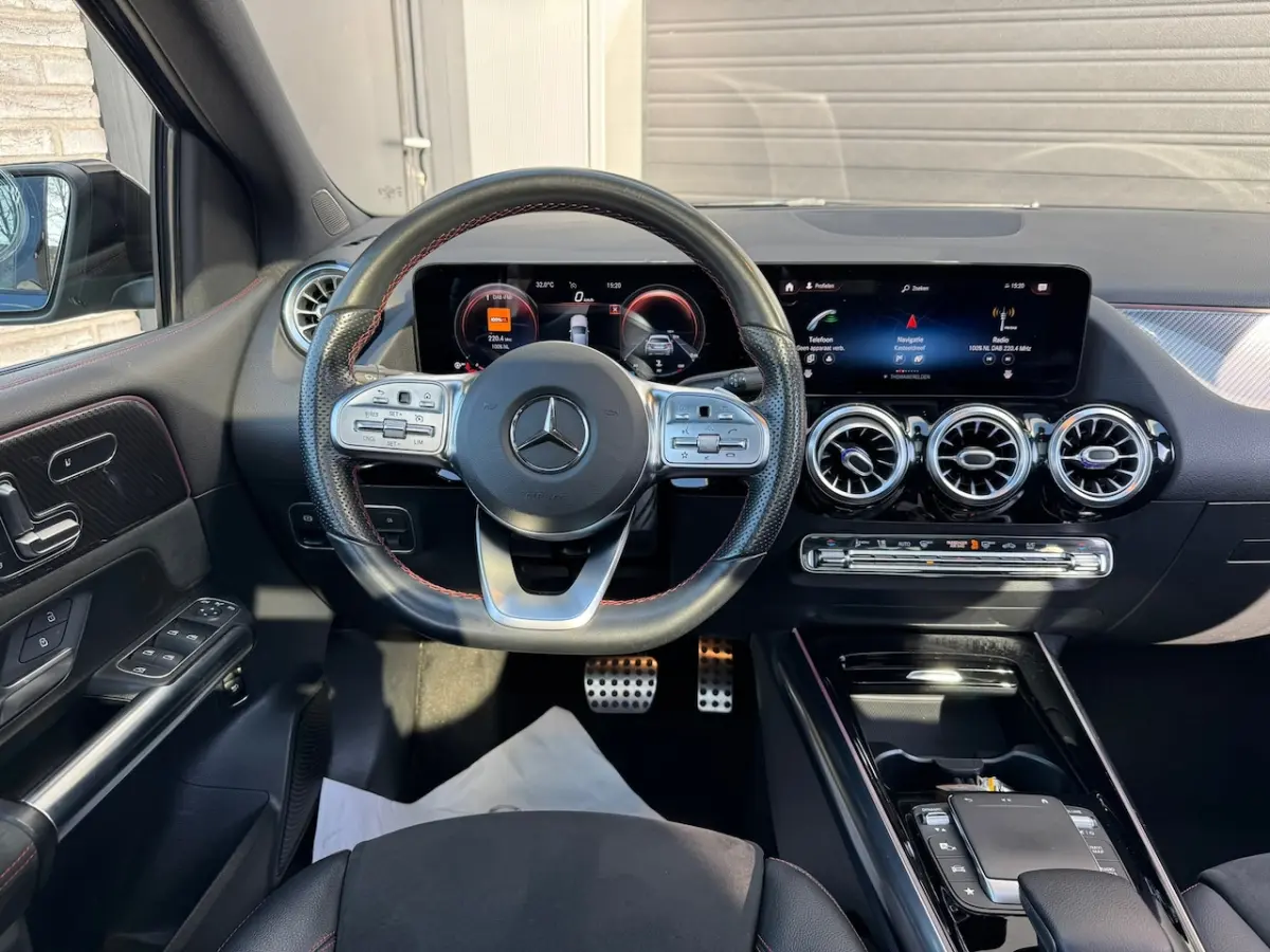 180d AMG Widescreen, Mutibeam, Memory Stoelen, Keyless, Camera, NAP