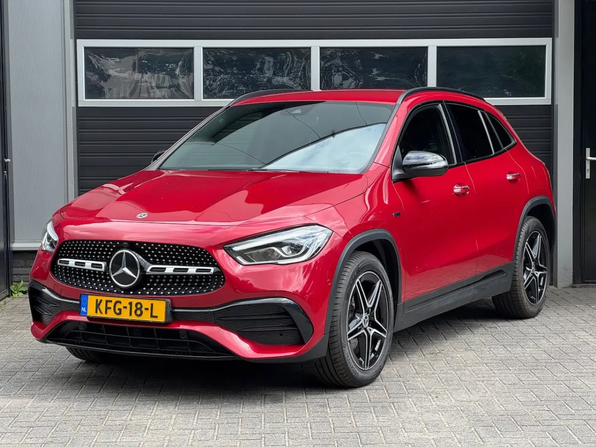 250 e AMG Line Xenon/Led, Widescreen, Camera, Ambient, Keyless, Burmester,