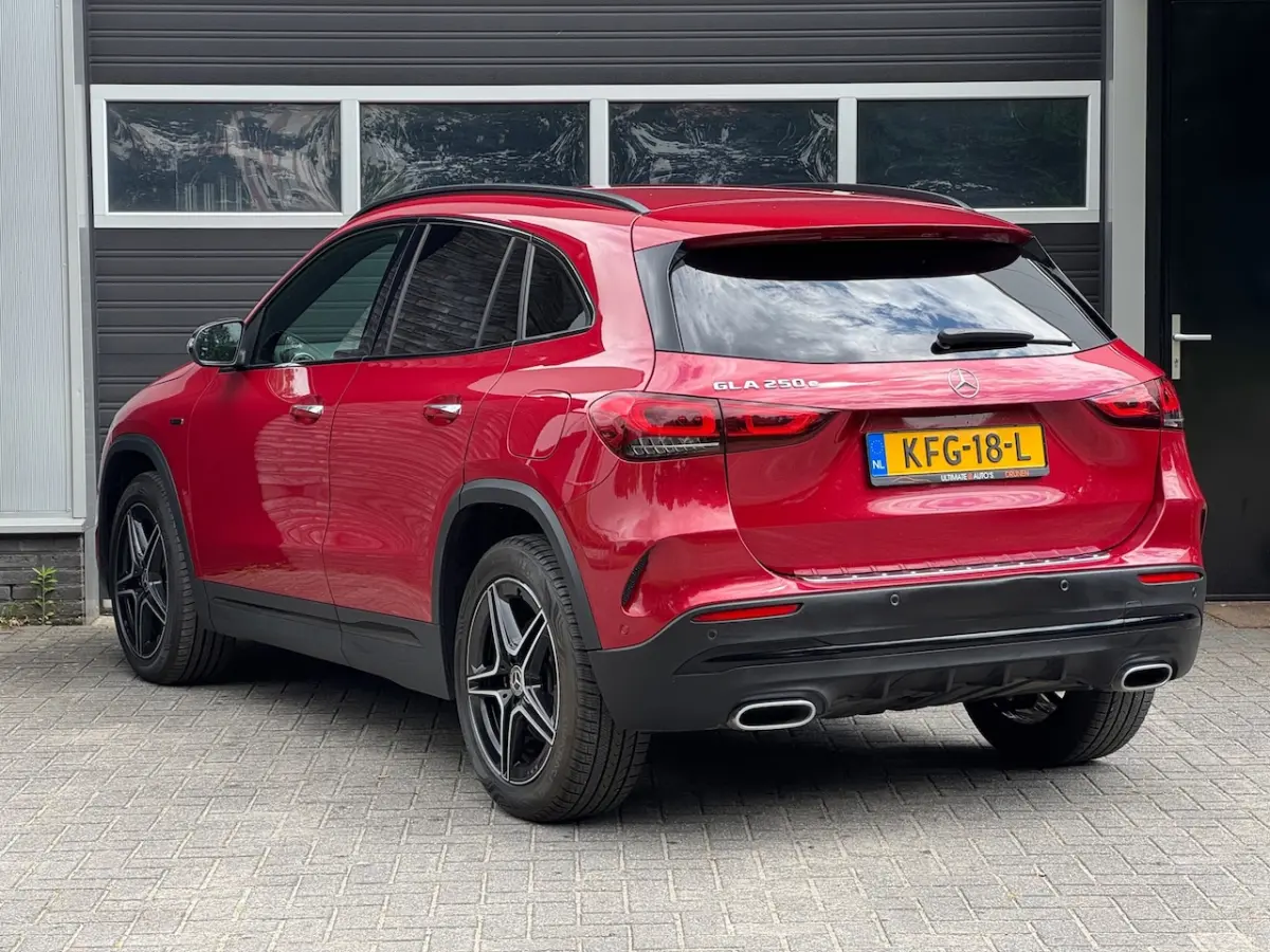 250 e AMG Line Xenon/Led, Widescreen, Camera, Ambient, Keyless, Burmester,