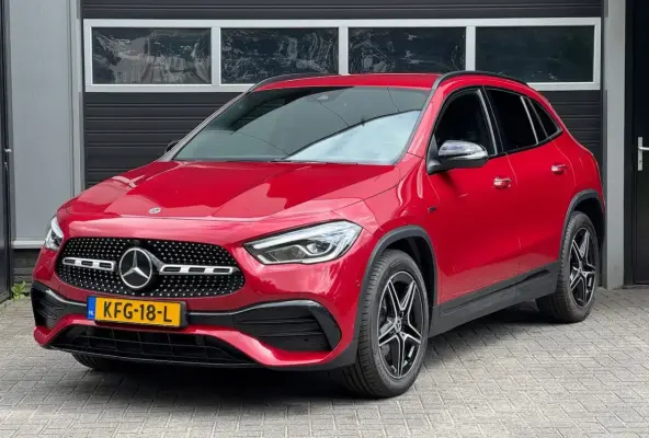 250 e AMG Line Xenon/Led, Widescreen, Camera, Ambient, Keyless, Burmester,