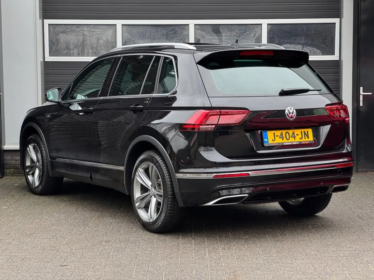 2.0 TSI DSG 4Motion 2x R Line Xenon/Led, Pano, Keyless, Virtual, 360 Camera