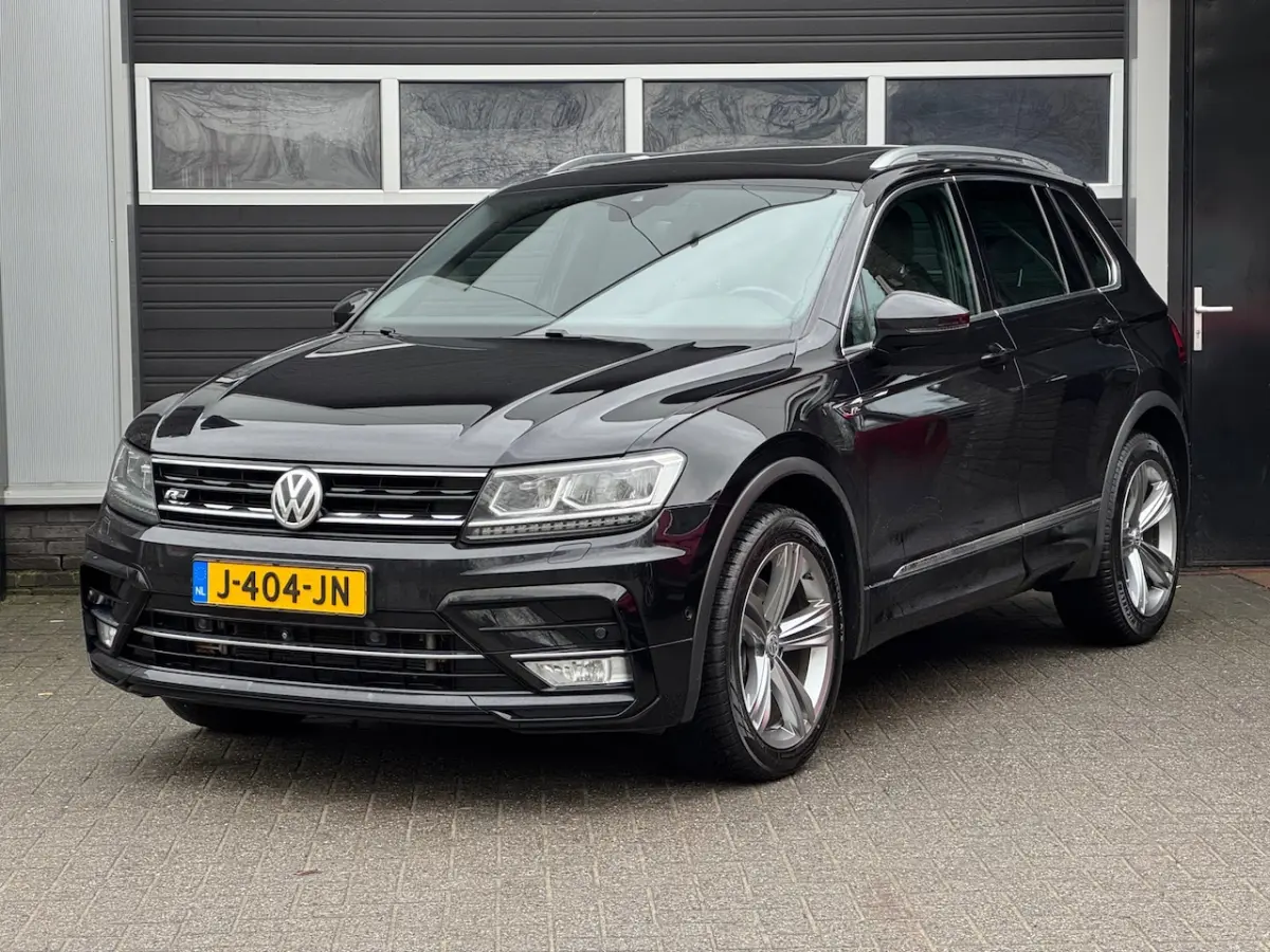 2.0 TSI DSG 4Motion 2x R Line Xenon/Led, Pano, Keyless, Virtual, 360 Camera