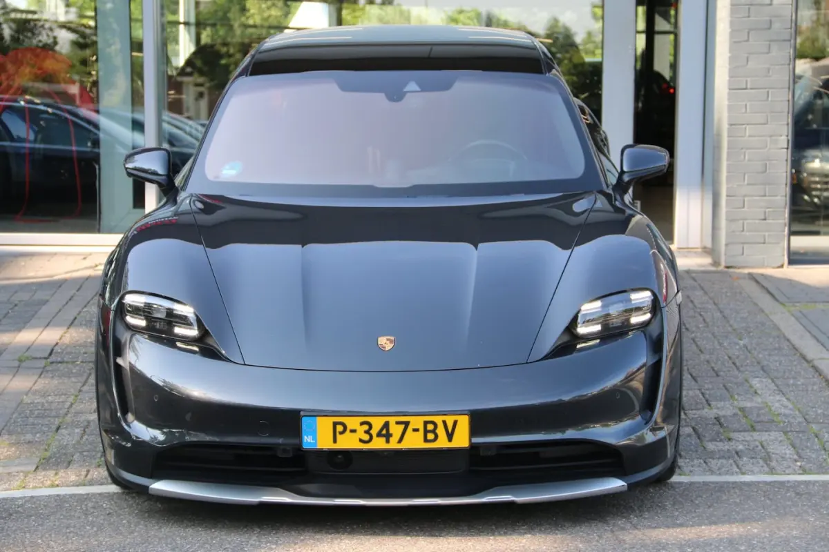 4 93 kWh INNODRIVE PANO-DAK BTW-AUTO