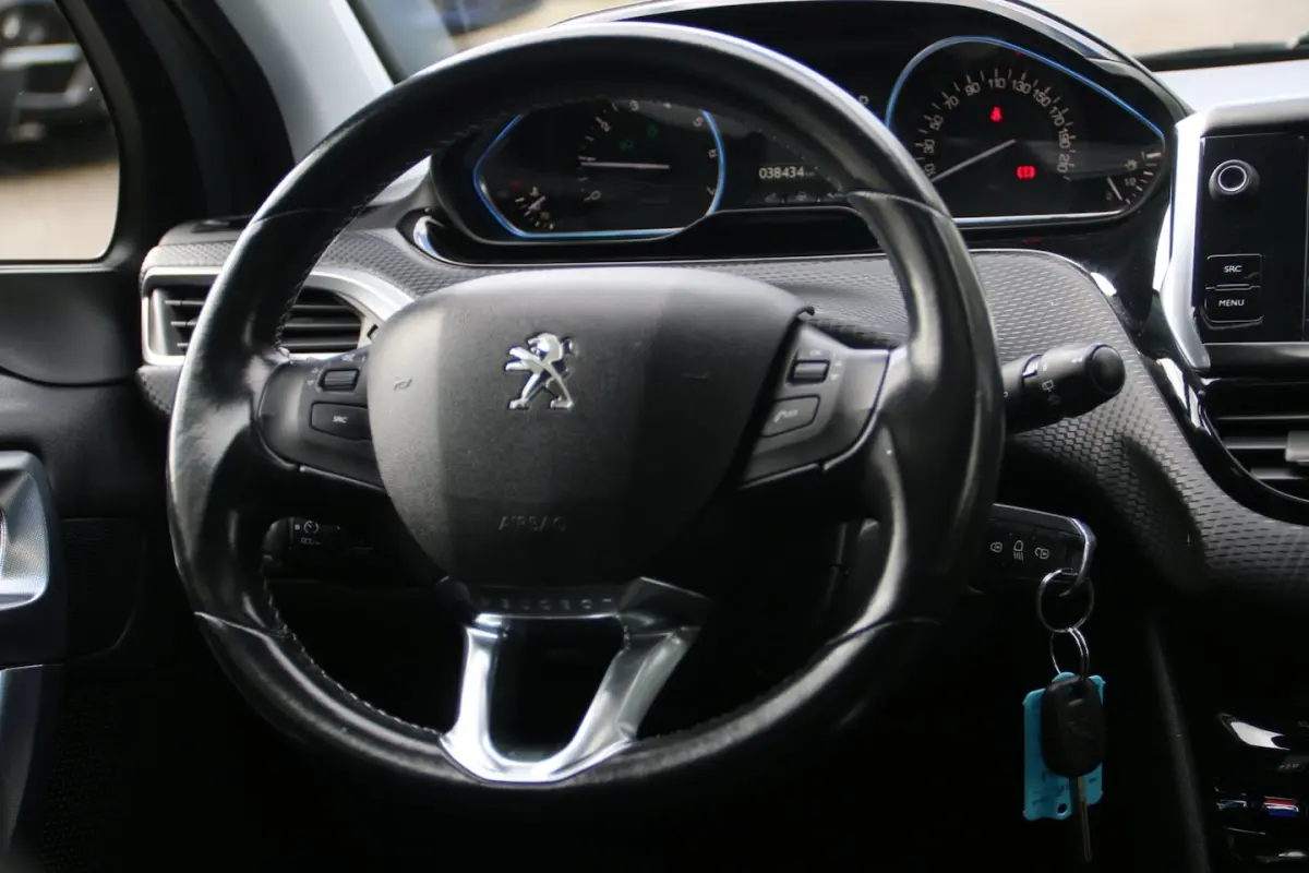 1.2 PureTech Allure AUTOMAAT NL-AUTO NAP