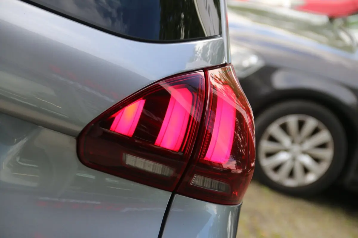 1.2 PureTech Allure AUTOMAAT NL-AUTO NAP