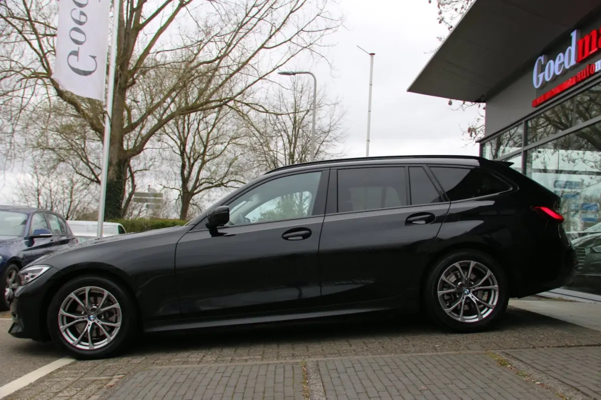 320i Executive Edition NL-AUTO NAP AUTOMAAT