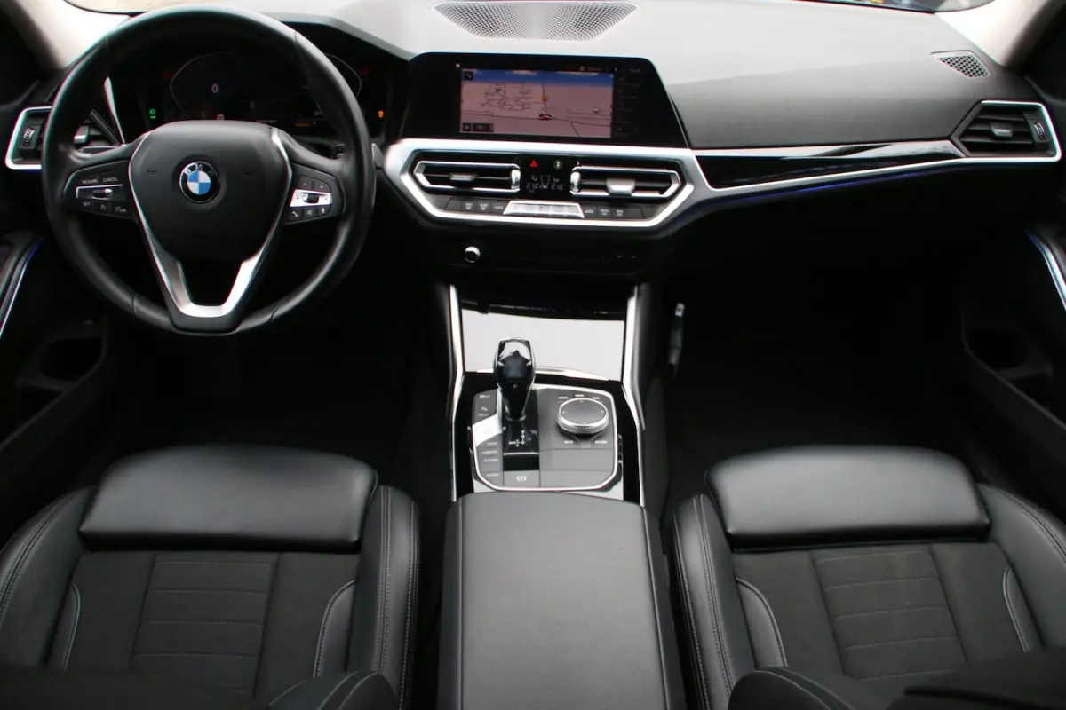 320i Executive Edition NL-AUTO NAP AUTOMAAT