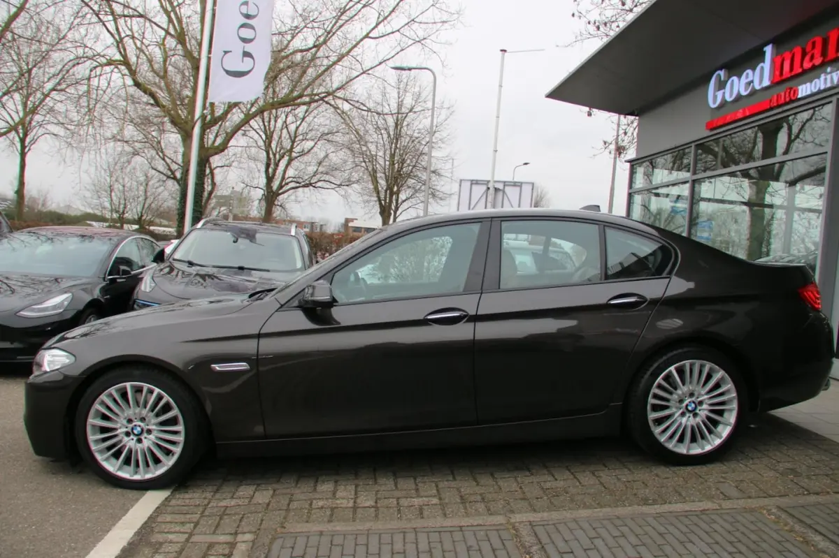 550i High Executive DEALER OND. NL-AUTO NAP