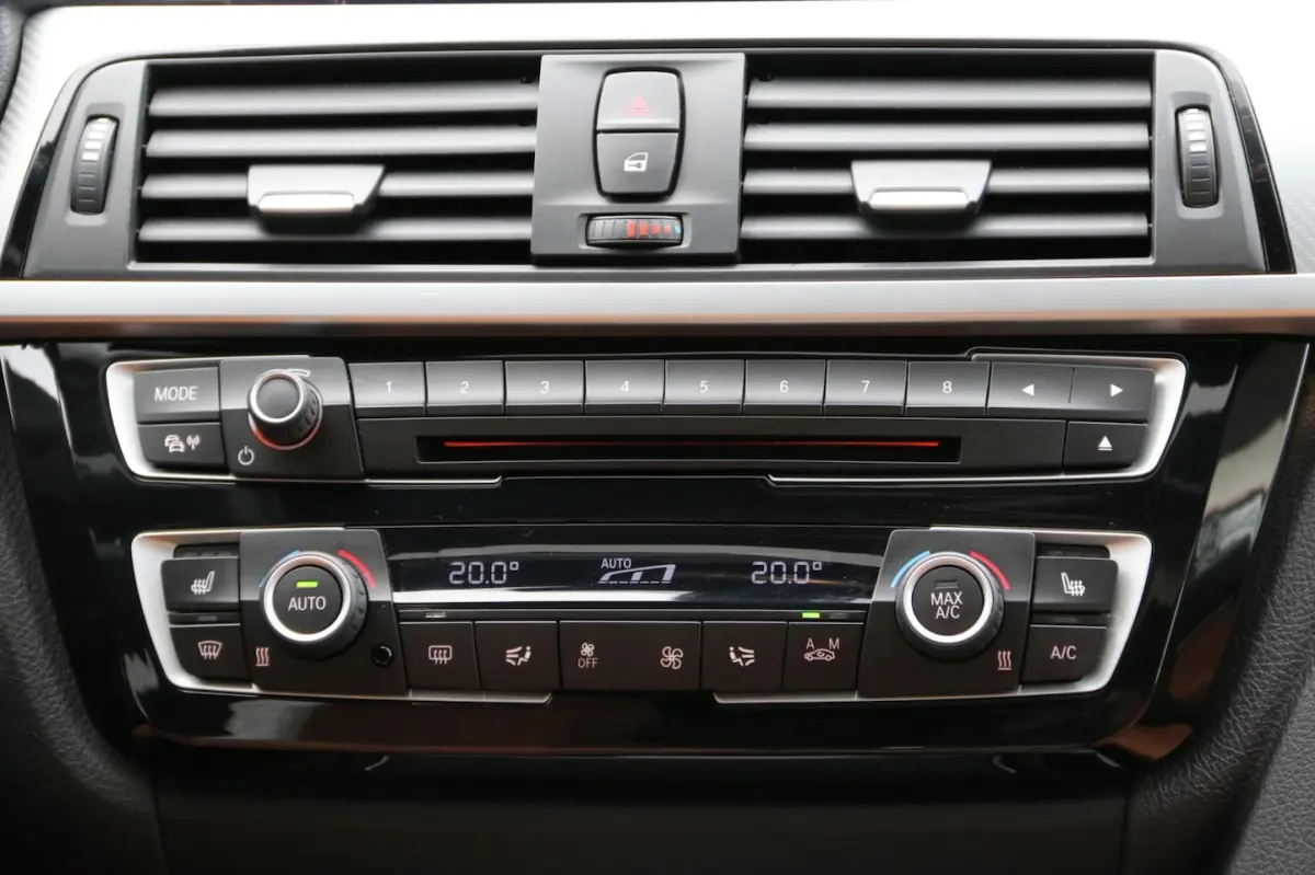 318i M-PAKKET PANO-DAK NL-AUTO NAP CAMERA