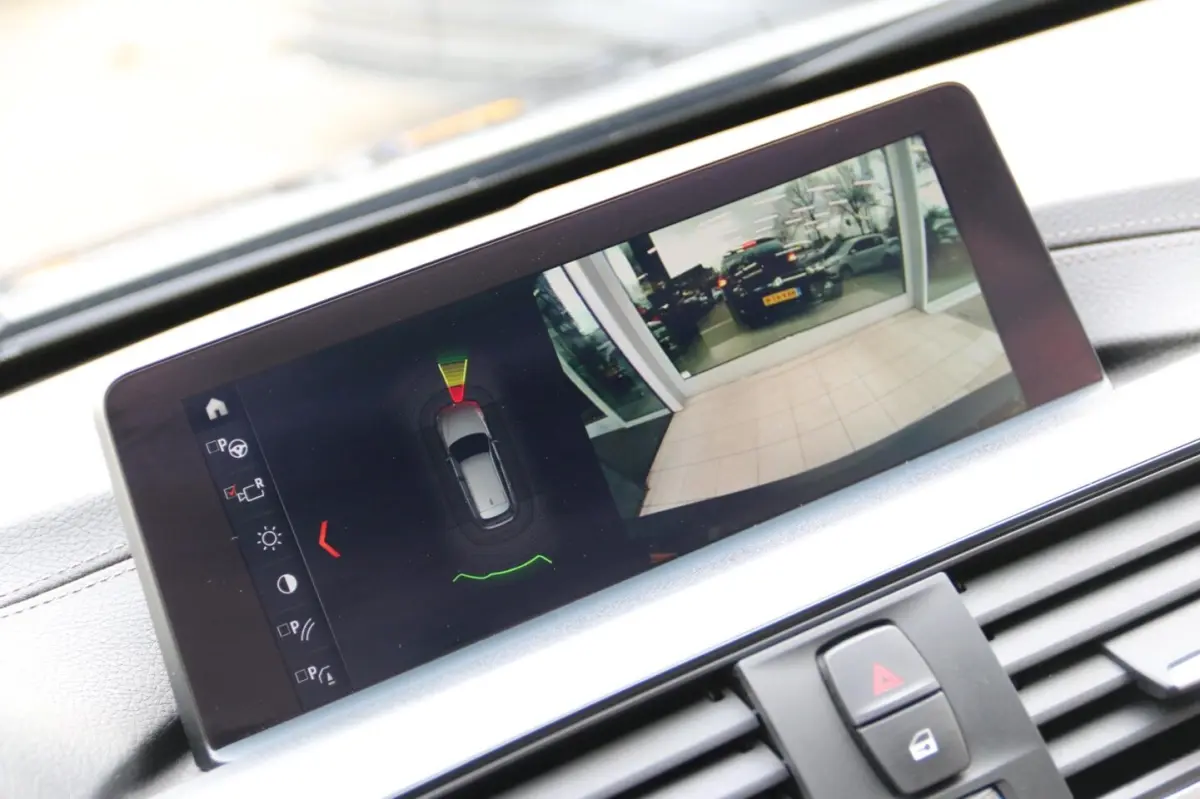 318i M-PAKKET PANO-DAK NL-AUTO NAP CAMERA