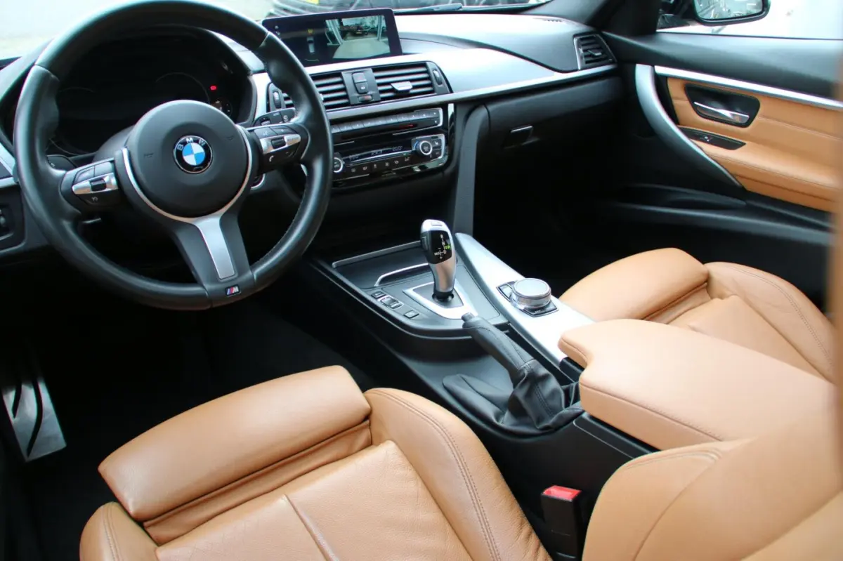 318i M-PAKKET PANO-DAK NL-AUTO NAP CAMERA