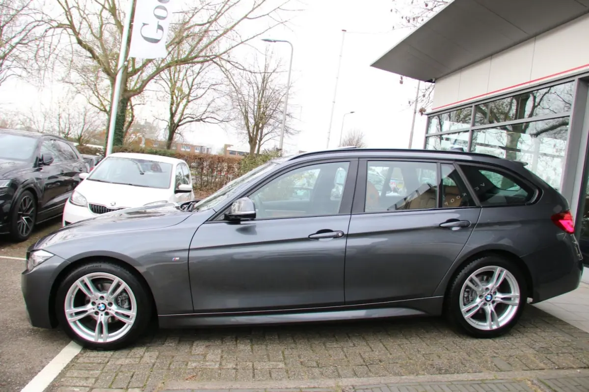 318i M-PAKKET PANO-DAK NL-AUTO NAP CAMERA