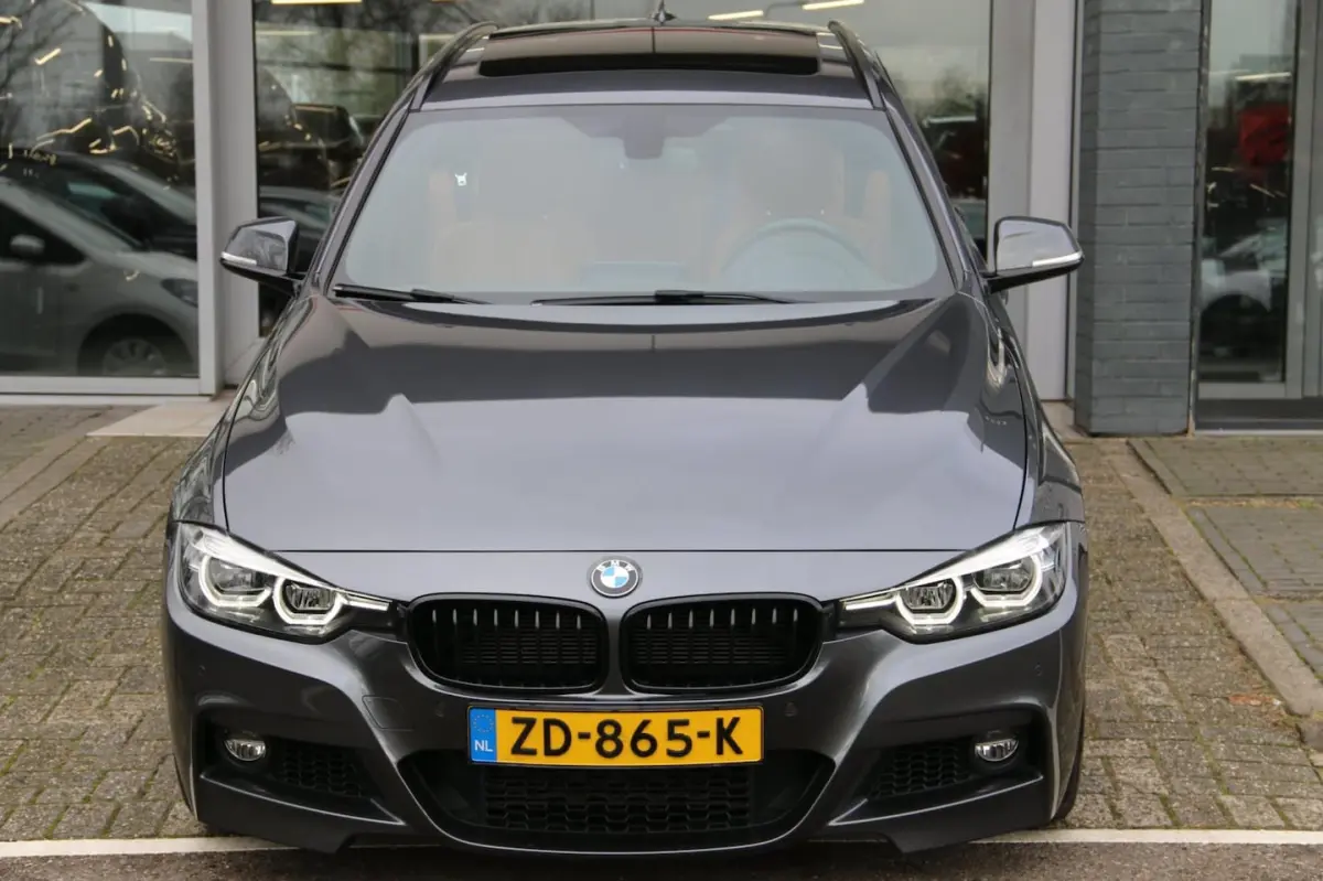 318i M-PAKKET PANO-DAK NL-AUTO NAP CAMERA